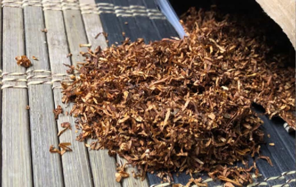 Cut rag tobacco leaves ready for processing